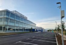 Milijoni za prazen zapor, paparaci za poroko leta – prioritetne odločitve vlade Goloba vir: Necenzurirano.si