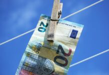 Božičnica: kolaps za manjša slovenska podjetja?