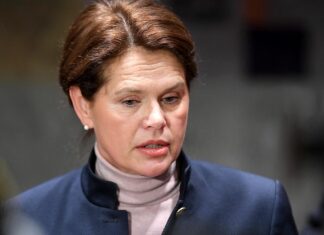 STEVANOVIĆ BREZ ZAVOR: Bratuškovi nalil čistega vina sredi oddaje na POP TV