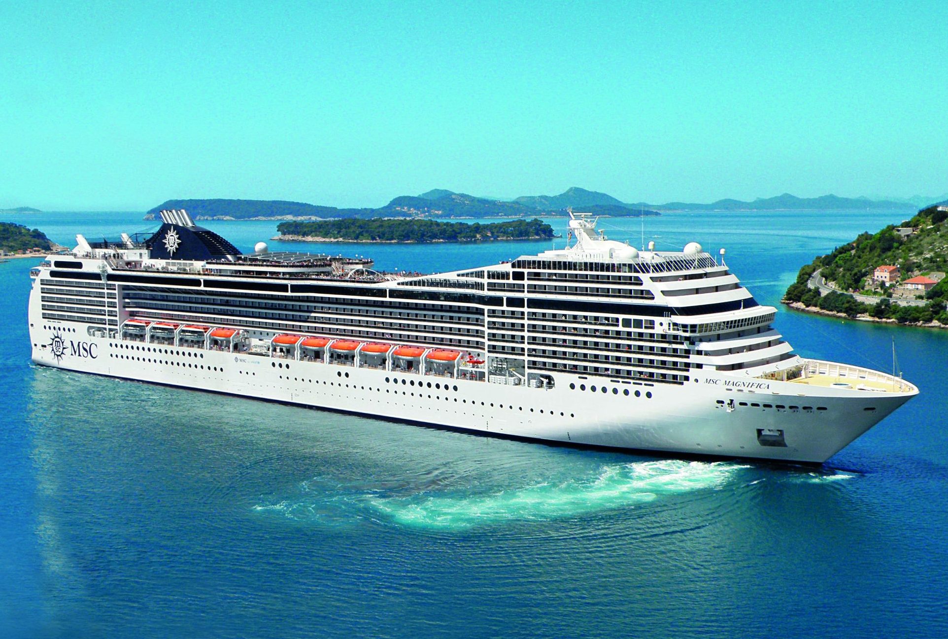 Križarjenja – razkošje na vodi ali past za nepazljive popotnike?