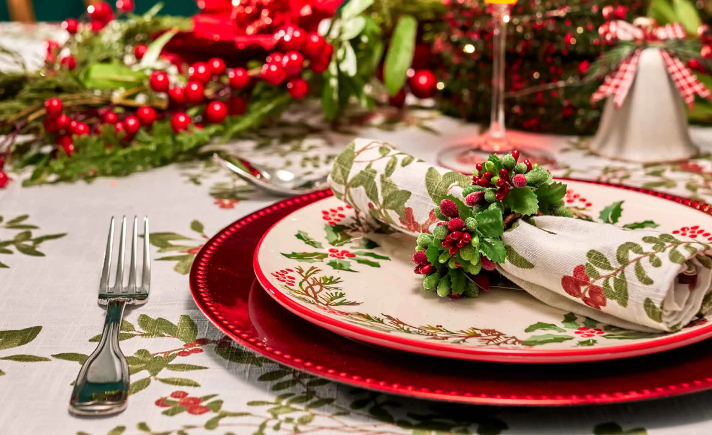 “Kateri okusi in običaji sestavljajo pravo božično večerjo?”