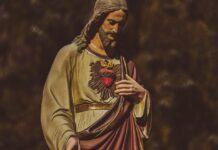 Švica z avatarjem Jezusa testira odnos med tehnologijo in duhovnostjo