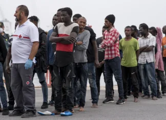 Španija ogroža varnost Evrope: Legalizacija migrantov kot politični samomor!