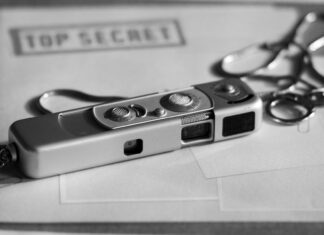 Afera posnetki: avtentičnost preverja policija, Bratuškovi lahko grozi zapor