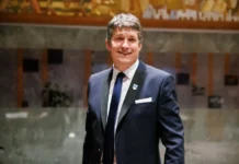 Koliko nepremičnin ima v resnici Borut Sajovic (poslanec Svobode) in od kod izvirajo?