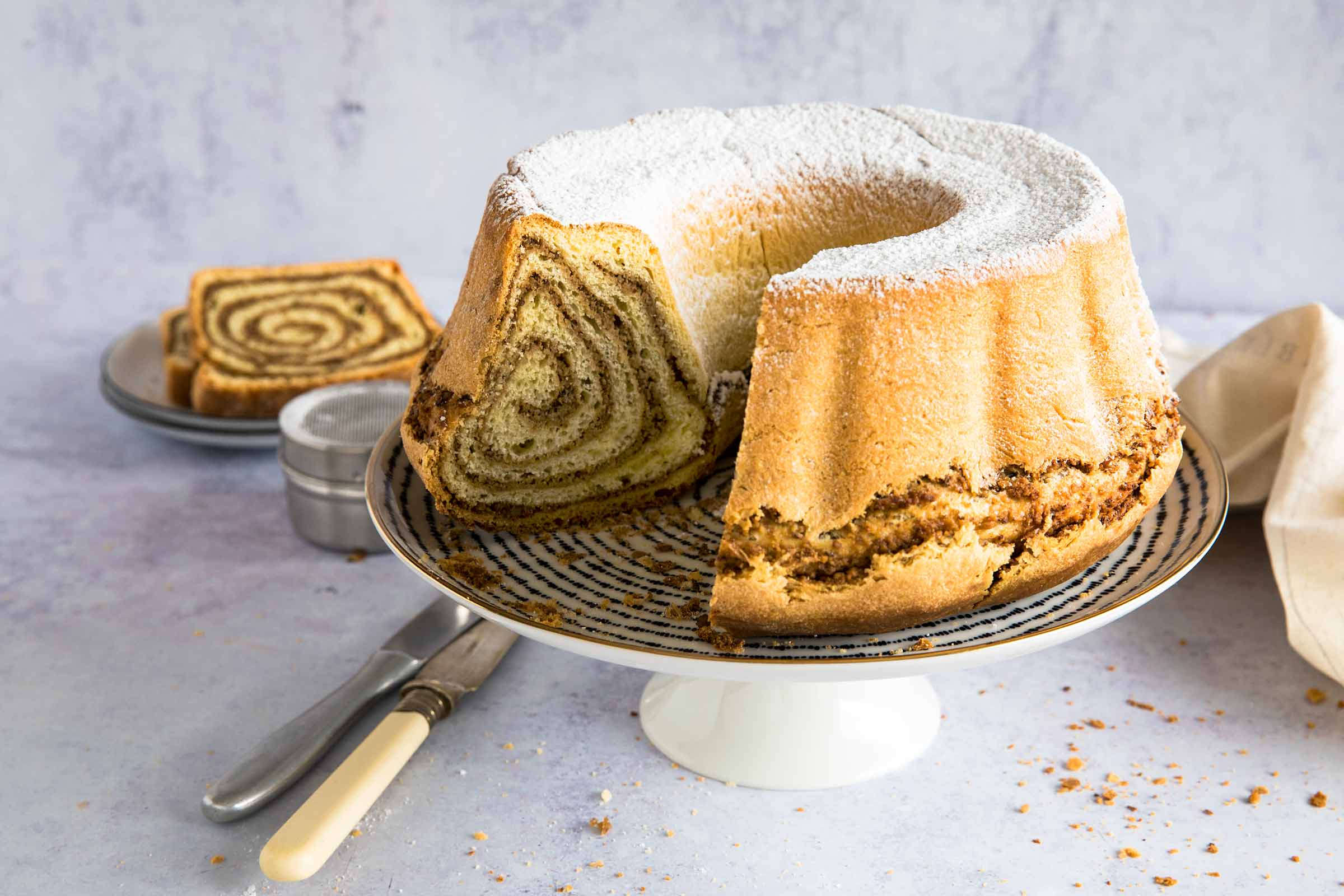 Potica Slovenska kulturna dediščina: Pomen in nepogrešljiva vloga pri velikonočnih običajih