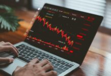 “Navidezna stabilnost, dejanski razpad?” Proračun 2026 pod drobnogledom