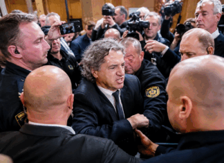 Po neuradnih informacijah Robert Golob ne želi predati poslov Janezu Janši – zakaj skrivanje oz. upor?