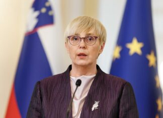 Dvojni finančni madež pri predsednici države: računsko sodišče odkrilo nepravilnosti v njenem uradu, moževo londonsko podjetje prisilno izbrisano