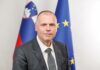 Kaj smo kupili za 7,7 milijona evrov? Novi minister si je ogledal razvpito stavbo na Litijski in obnemel – oglejte si posnetek!