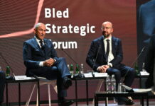 Janša na Bledu med pomembnimi evropskimi voditelji: Blejski strateški forum znova postavlja Slovenijo v središče pomembnih mednarodnih razprav janša, strateški forum bled - chat gpt