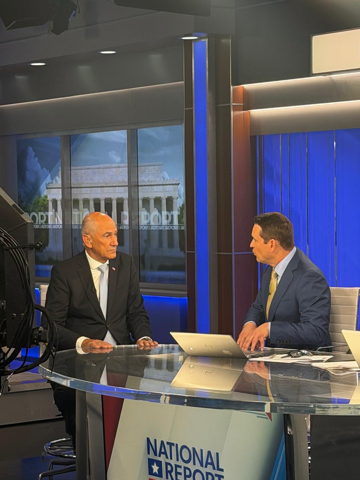 Janša na Fox News: Slovenija je čudovita država, pridite na obisk!