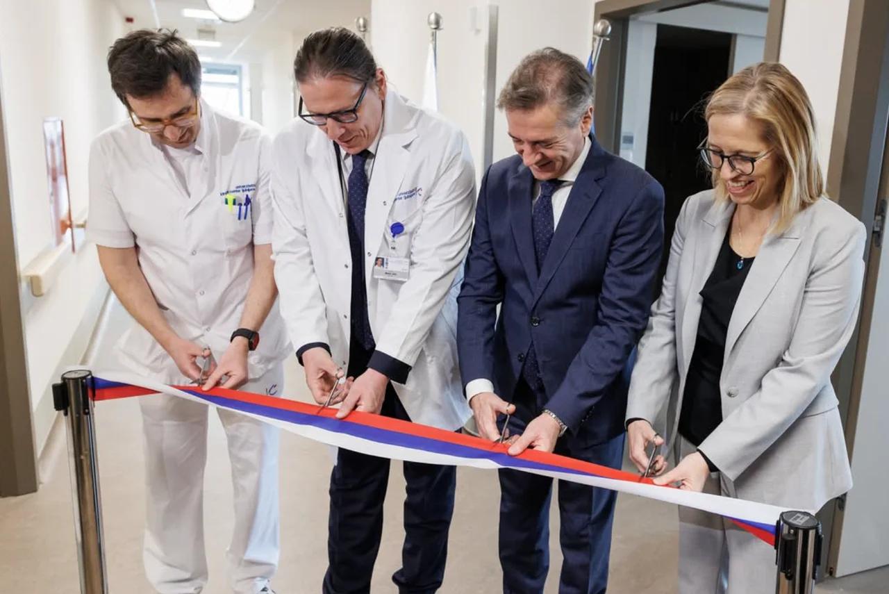 Marko Jug razrešen z direktorskega stola UKC Ljubljana: še pred meseci je z Golobom za kamere odpiral oddelek, ki je nato sameval